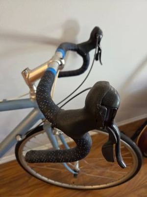 Cannondale aluminum road bike 6