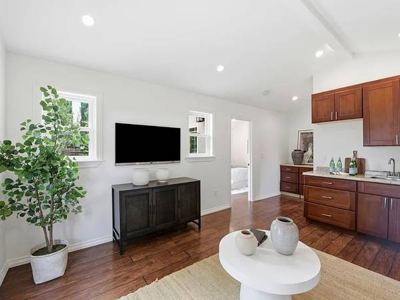Beautiful Sunnyvale Home with Updated Kitchen & Patio 8