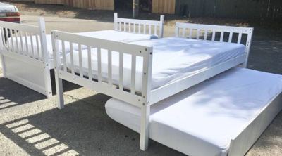 ***Twin Bunk Bed with Trundle **** 2