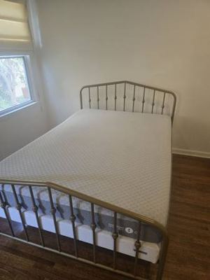Full Sleep Number C2 mattress and bed frame 1