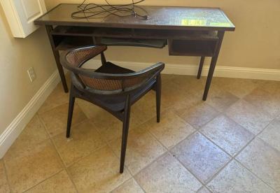 Compact Writing Desk / Home Office Study Desk 2