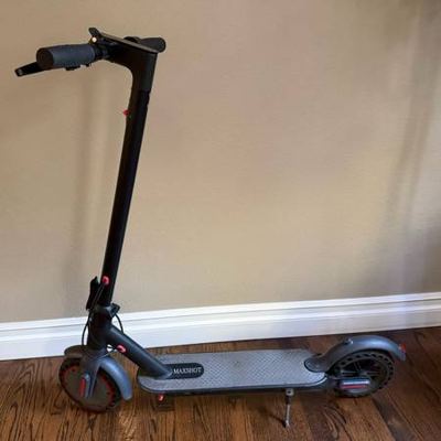 MAXSHOT Electric Scooter for Adults, A few weeks' light use Very Clean 2