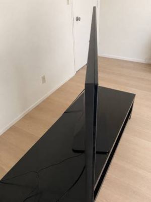 60’’ TV in excellent condition 3