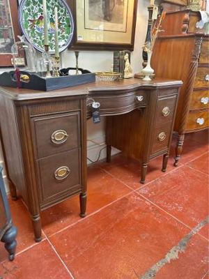 Huntley Furniture Antique Wooden Vanity Desk 1