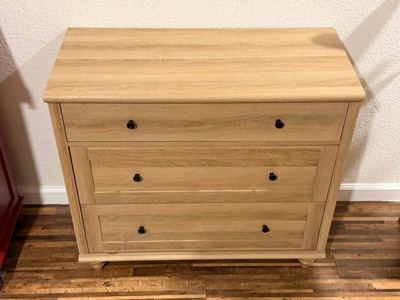 LIKE NEW Farmhouse Style 3-Drawer Dresser, Oak Finish 5