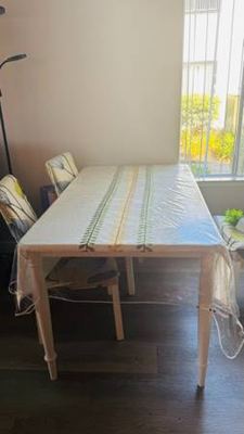 Selling dining table 4 seater 5