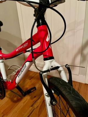 Specialized Hotrock 20 Street 6-speed kids hybrid bike in excellent condition 2