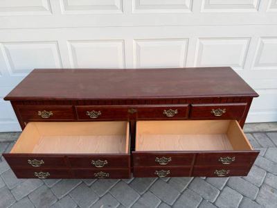 Dresser with 7 drawers 3
