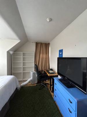 Furnished Room in Shared Home - Flexible 2