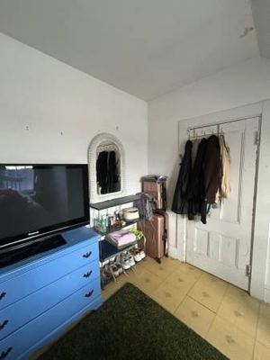 Furnished Room in Shared Home - Flexible 3