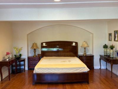 Great Deals: Bed and Display Cabinet 2