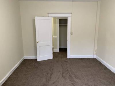 Brighton Free Rent/No Fee Avail Now 1 Bed Near Train/Bus Cat Ok 2
