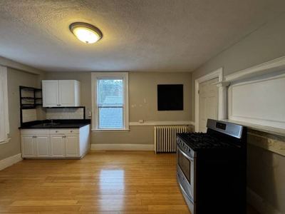Extra large 2 Room Studio - Heat Included - Steps to Train at Sullivan 2