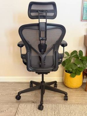 Herman Miller Remastered Aeron B Fully Loaded Like New (Headrest Not Included) 2