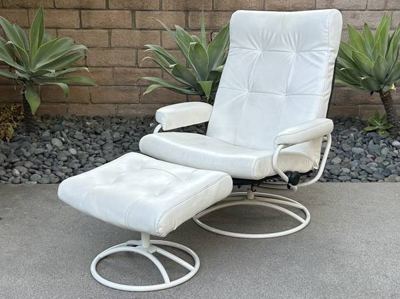 Vintage Ekornes Stressless Lounge Chair Recliner & Ottoman 1