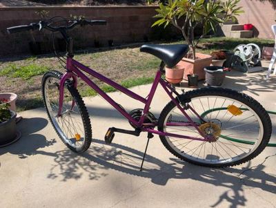 26" Hybrid/commuter bike (purple) 3