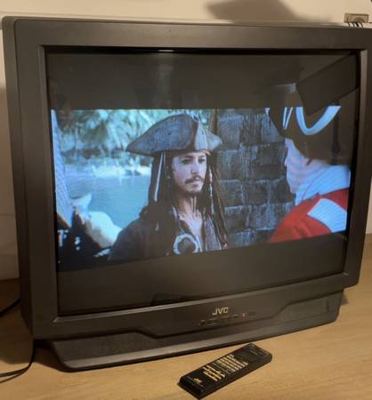 JVC CRT TV AV-32020 32-Inch retro gaming television with Remote 2