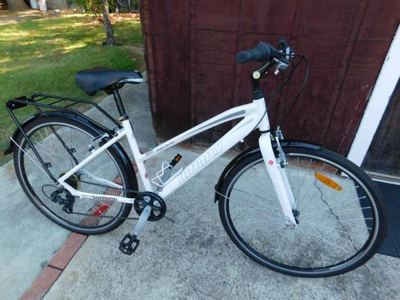 White Infinity Boss-3 Step-Through Hybrid Bike 1