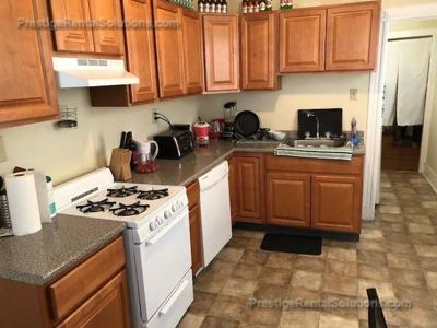 B.U. Huge 2 Room Studio For a Couple For 11- Lndry Allston 2