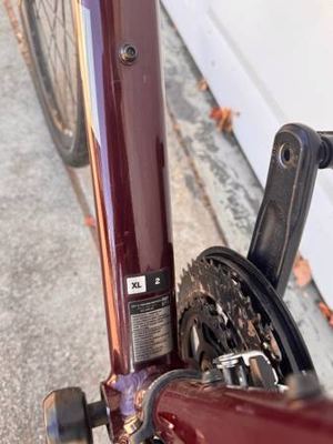 Giant Escape 2 Disc Hybrid – XL Frame, Hydraulic Disc Brakes, Ready to Ride 3