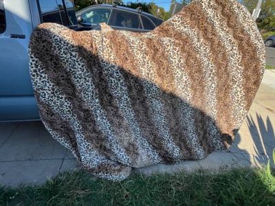 Free Leopard Style King Bedspread + Pillows 2