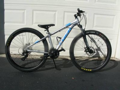 TREK Marlin 4; 5´ to 5´5¨;disc brakes;27.5 inch tires;new cables;SICK 1