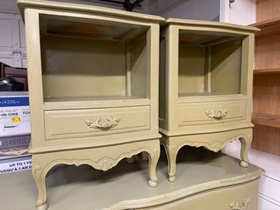 Vintage French Provincial OAK dresser with nightstands set 3