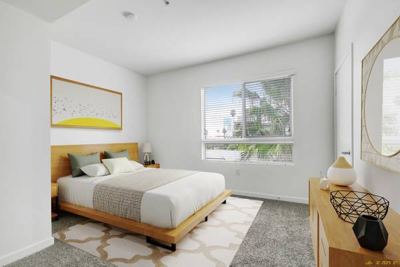 Patio/Balcony, Beautiful Luxury 3 Bedroom in Hollywood ~ Refrigerator 2