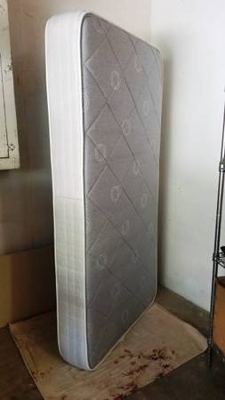 Solid Wood Twin Bed with Mattress 2