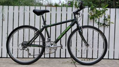 CANNONDALE 21-SPEED MOUNTAIN BIKE *LIKE NEW! -READY TO RIDE 1