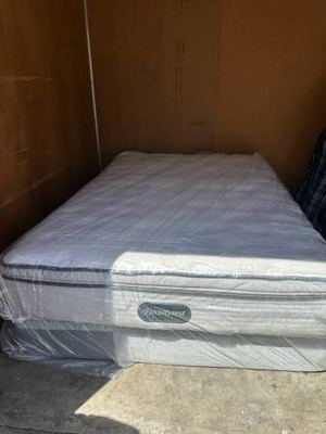 Brand New Queen Size 11” Beautyrest BR800 Plush Mattress! 2