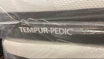 Brand New King Size 11” Tempur Pedic - Cloud Medium Firm Mattress! 2