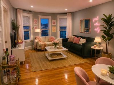 LADIES! ROOM FOR RENT IN ALLSTON SUPER CLEAN QUIET LADIES! 2
