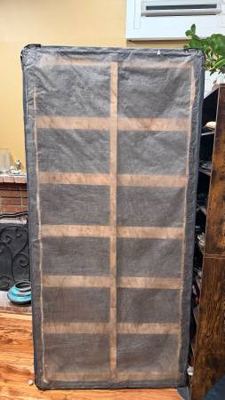 Free king box spring set (Aireloom) 3