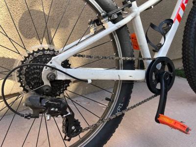 Trek Precaliber 24” Kids Mountain Bike 3