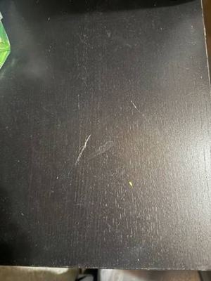 Free expandable kitchen table and 4 chairs 2