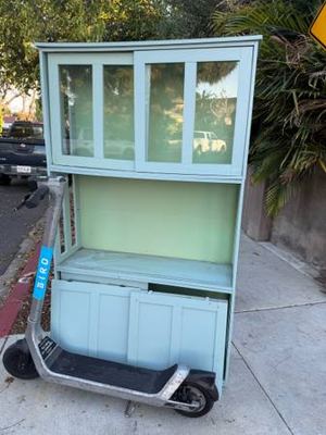 Free shelves on the curb 1