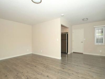 Updated single story studio in Ventura! 3