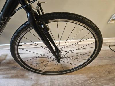 Great Conditions 27 Trek light womens bike.. raider 5"2--5"6 3