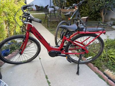 IZIP E3 Vibe Step-Through Electric Bike 3