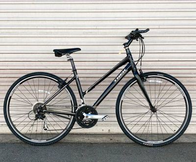 Trek 7.3 FX WSD Hybrid Commuter • 17.5" Medium • Shimano 3x8 1