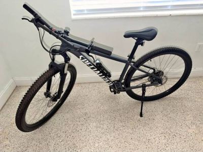 Special Specialized Rockhopper Mountain Bike 1