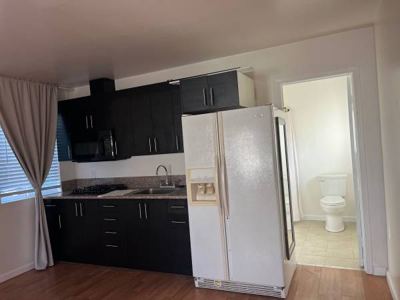 Large Studio for Rent – Near Downtown Fullerton & CSUF 2