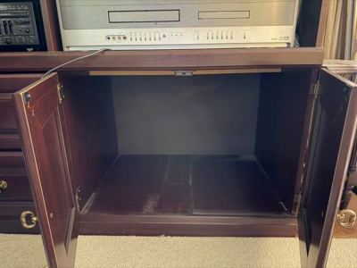 free entertainment cabinet 3