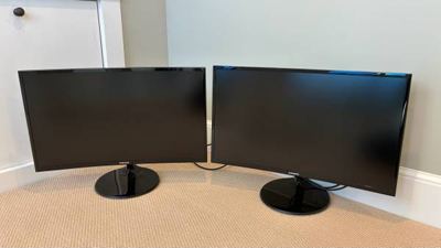 Pair of Samsung comouter Monitors 1