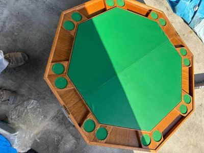 Poker table & 500 piece chip set 2