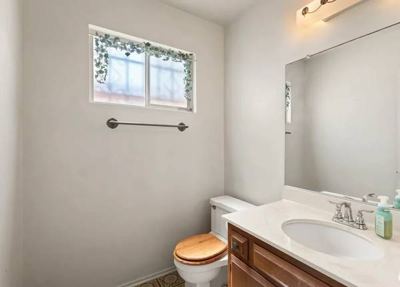 This Stunning 2 Beds 1.5 Baths House for Rent in a Good & Fantastic Lo 3