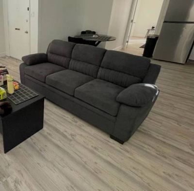 Couch 80” 1