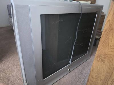 FREE - CRT Samsung 31" TV 2