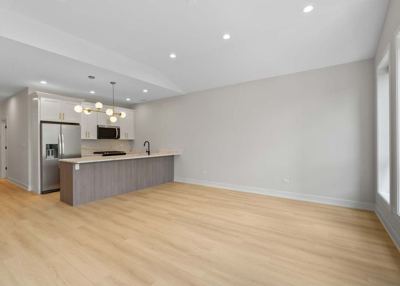 3 BR for rent — 5008 S Prairie Ave #1, Chicago 4